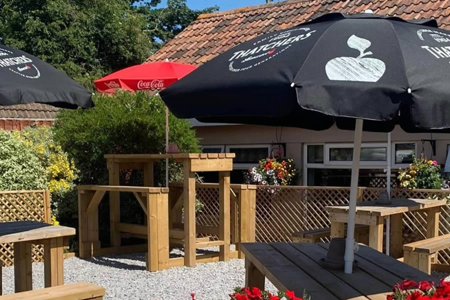 Restaurant and bar beer garden near Nether Stowey